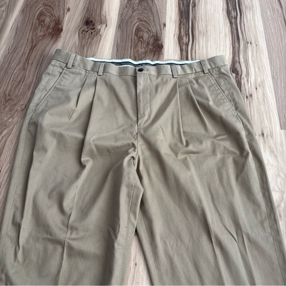 Eddie Bauer Men’s Khaki Pants Size 44x33 Beige Pleated Front - Picture 2 of 8